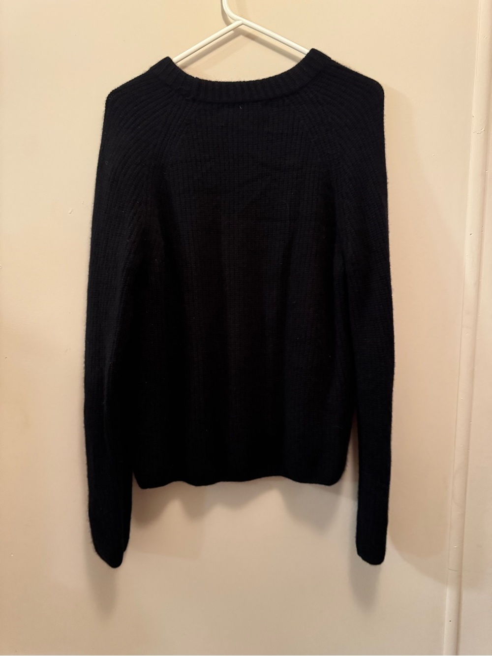 Quince Black Cashmere Sweater Size L - Picture 3 of 6